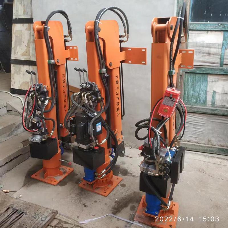 满城区重汽蓝牌随车吊 3.2吨 国六动力强 液压驱动 农用自卸起重机